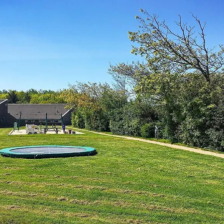 Holiday home Xcvi *