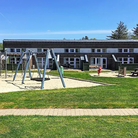 Holiday home Xcvi *